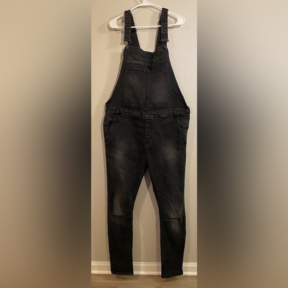 Zara Men’s denim Overall size XL